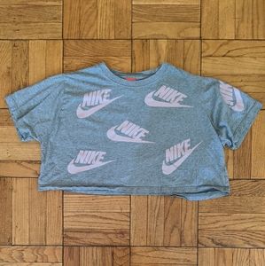 Nike Crop Top